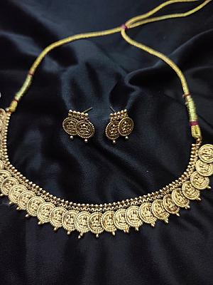 Golden Choker Set
