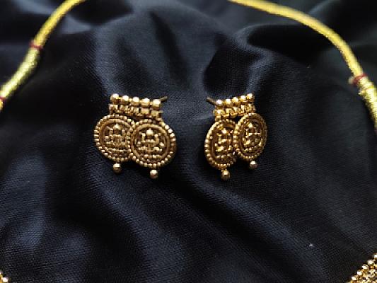 Golden Choker Set