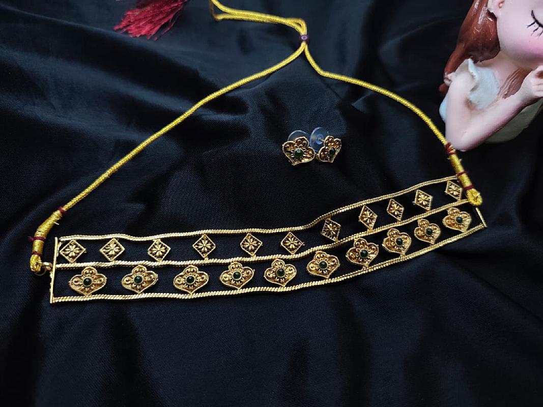 Golden Choker Set