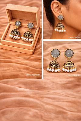 Golden Jhumka 