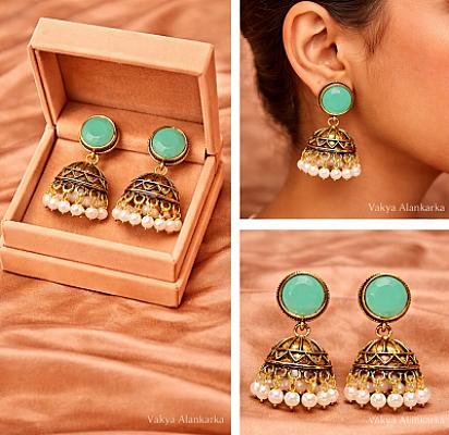 Golden Jhumka 