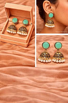 Golden Jhumka 