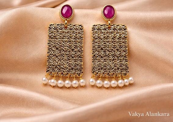 Pearl Drop Earring